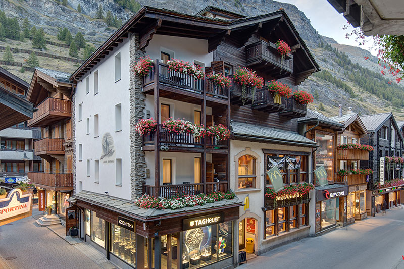Exterior of Chalet Alpine Lodge on Bahnhofstrasse in Zermatt