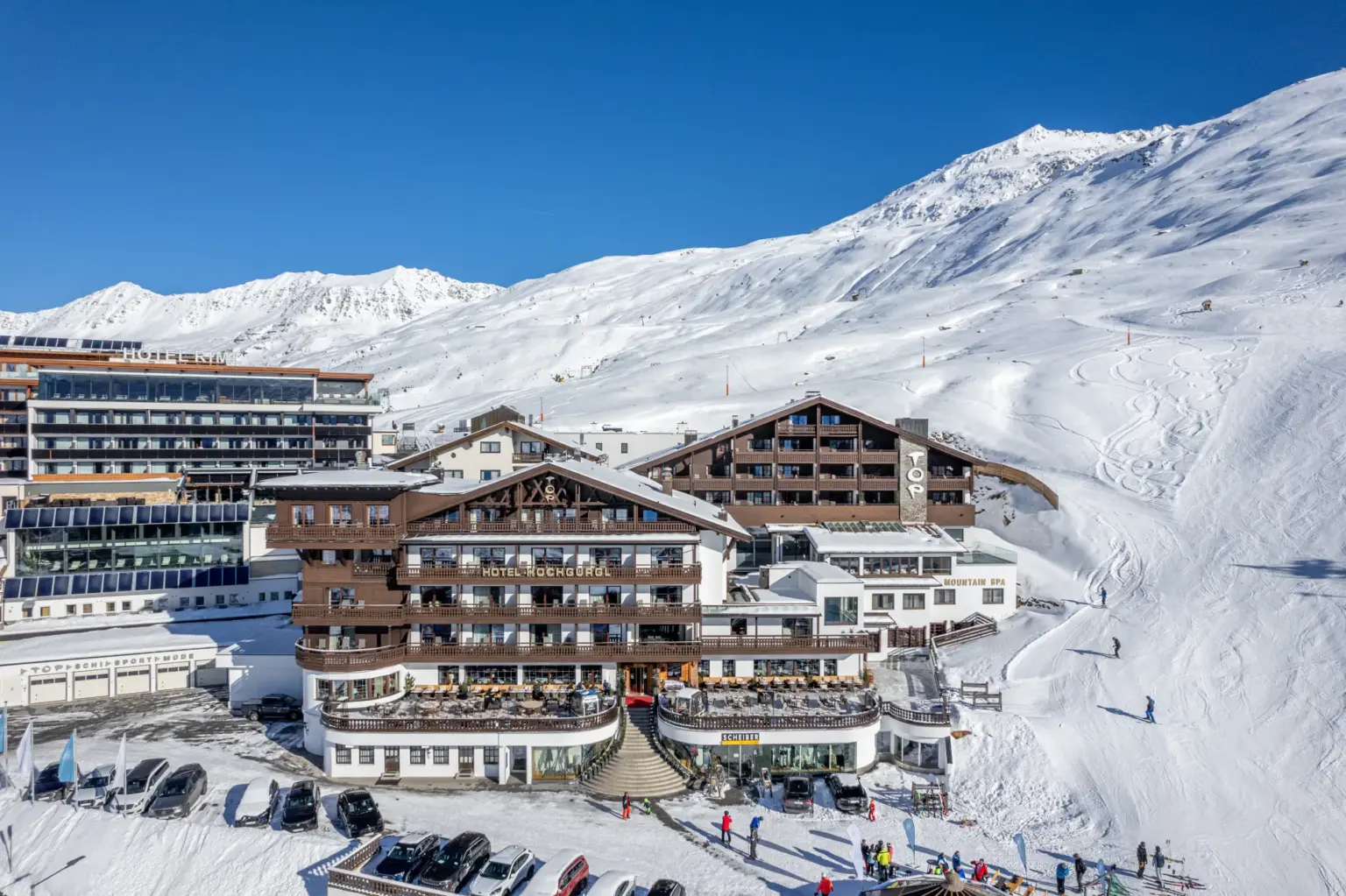 TOP Hotel Hochgurgl beside the ski slopes in the Austrian Ötztal Alps